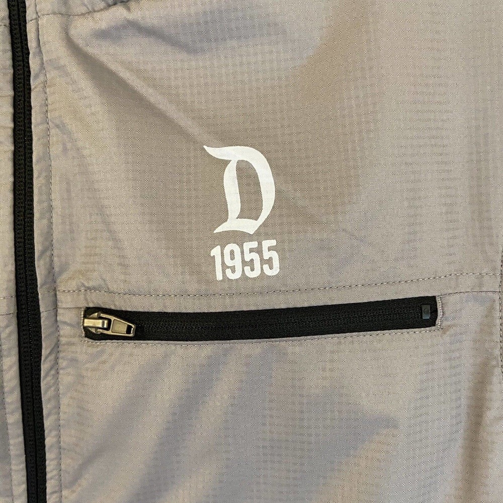 Disney Parks Men’s Reversible Fleece Vest Size S Gray Blue - Picture 10 of 10